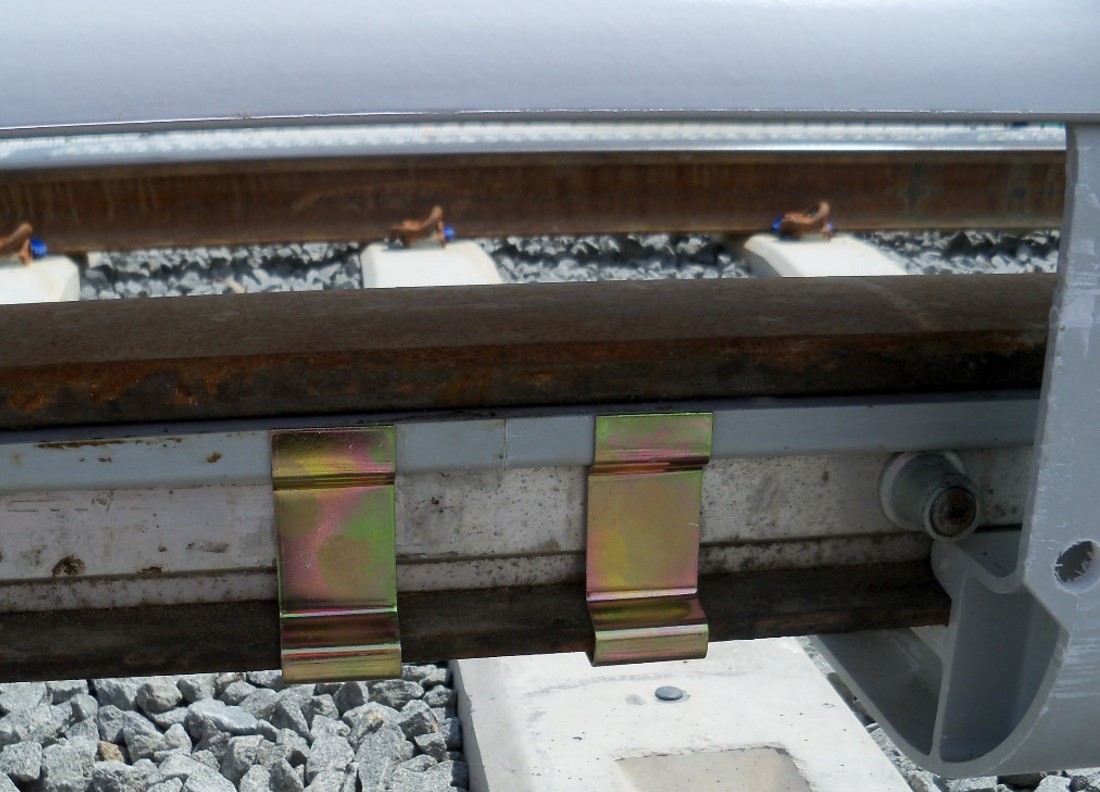 nVent Contact Rail Heating System